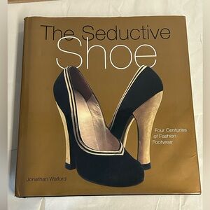 The Seductive Shoe Coffee Table oversize book Four Centuries of Fashion Footwear